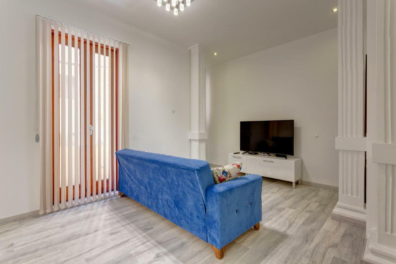 Stylish 2 Bedroom Apartment In An Amazing Location Sliema Kültér fotó