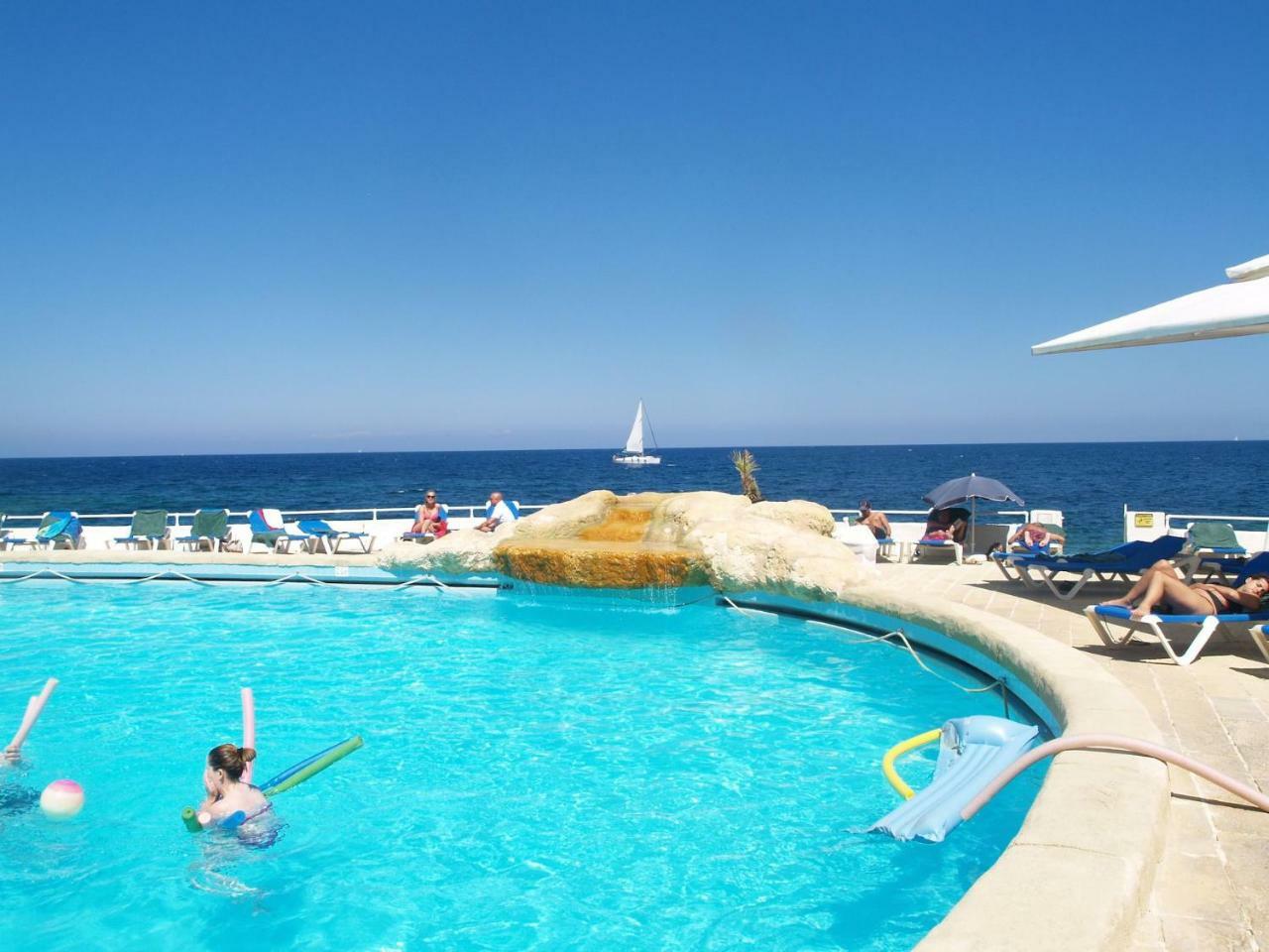 Stylish 2 Bedroom Apartment In An Amazing Location Sliema Kültér fotó