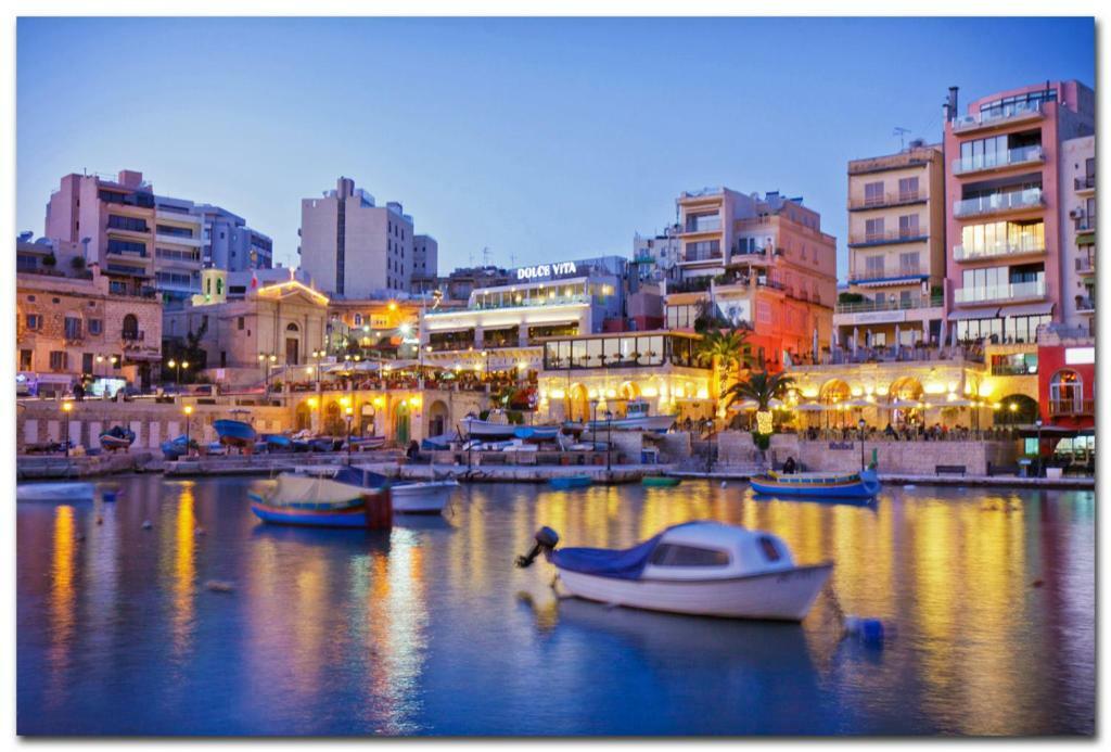 Stylish 2 Bedroom Apartment In An Amazing Location Sliema Kültér fotó