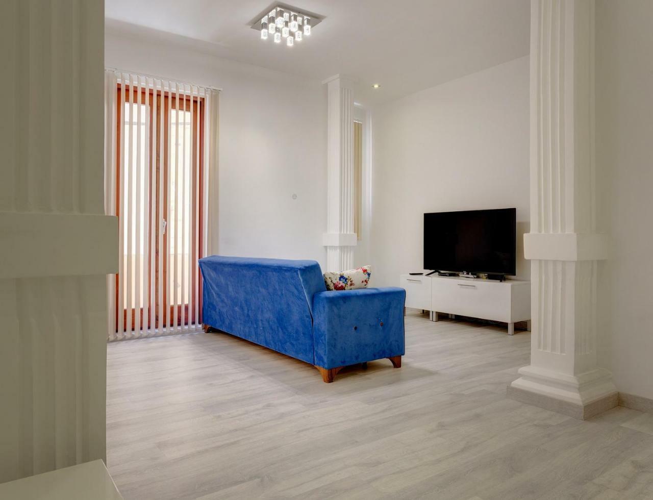 Stylish 2 Bedroom Apartment In An Amazing Location Sliema Kültér fotó